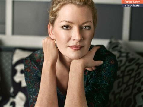 Gretchen Mol Nude Photos & Videos